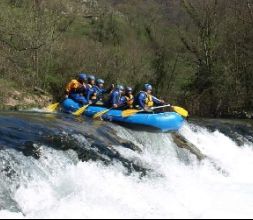 Rafting en el río Sella en Asturias