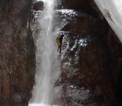 DESCENSO DE BARRANCOS