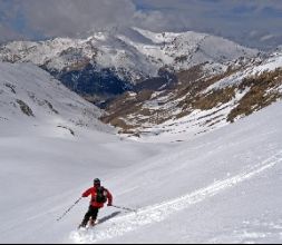 Guías de montaña y escuela de esquí