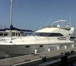 Luna de Nergha. Fairline PHANTOM 42