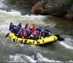 Ráfting en el río