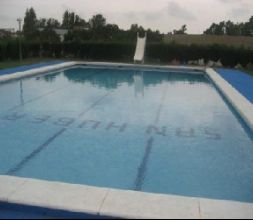 Piscina y zona de ocio