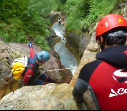 DESCENSO DE BARRANCOS