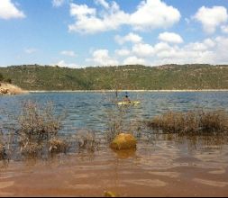 Kayak en el embalse de Rialb