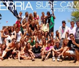 BERRIA SURF CAMP/CAMPAMENTO DE SURF/