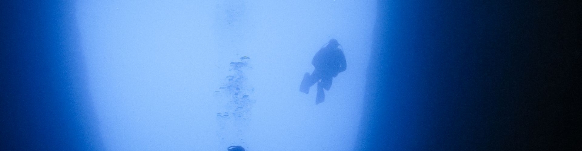 buceo en cuevas