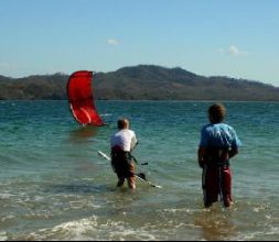 Curso de iniciación al kitesurf