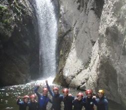 Barranquismo en el Pirineo Oriental