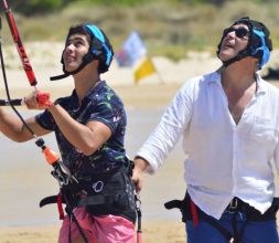 Aprende el kitesurf en Familia