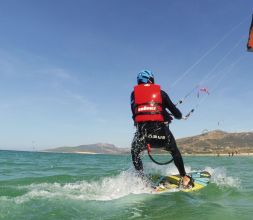 Curso perfecionamieno kitesurf Tarifa