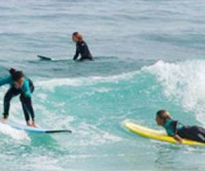 Empresa Art Surf Camp